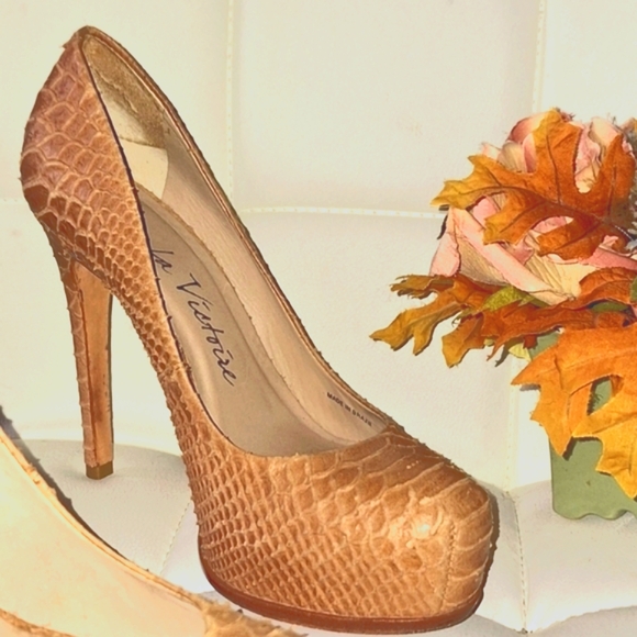 Pour La Victoire Irinia Snake Platform Leather Heel Pumps - Picture 1 of 16